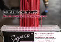 Bunte Spaghetti für den Eimer