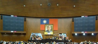 Studenten besetzen Taiwans Parlament