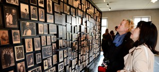 Botschafter der Erinnerung in Auschwitz: Bewegende Spurensuche zum Leben und Sterben der Sinti und Roma