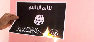 Die schwarze Fahne der IS-Miliz