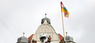 „Du bist Borsig": Ein Kosmonaut nimmt den Borsigplatz symbolisch für die Bewohner der Nordstadt in Besitz