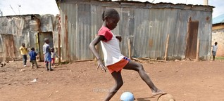 Schießen, nicht töten: Fußball-Rebellin Fatuma Adan im Interview