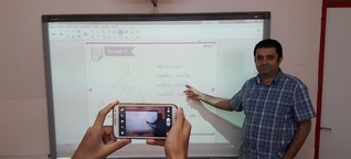 Mathelehrer aus der Türkei unterrichtet ärmere Schüler mit Periscope-Videos