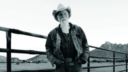 Seasick Steve - Keepin' The Horse Between Me And The Ground