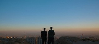 Dokumentarfilm „Raving Iran": Aus der Wüste dröhnt die Freiheit