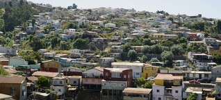 Chile - Valparaíso - bunt, laut, brodelnd