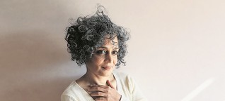 Arundhati Roy: "Ich besuche Orte, an die niemand geht"