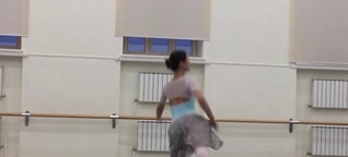 Eine russische Ballerina am Anfang ihrer Karriere
