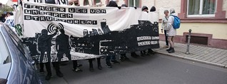 „Finger weg von unseren Strukturen" - Linke Demo in der Innenstadt