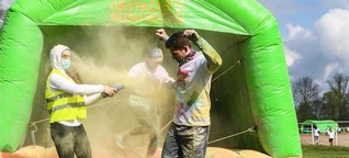 So bunt ging es beim Color-Obstacle-Rush zu