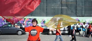 Mit Jesus durch das Zürcher Bankenviertel Jesus-Parade