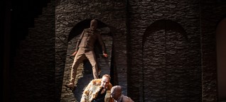 Macbeth - Am Landestheater Coburg erteilt Matthias Straub sich für seine Shakespeare-Inszenierung Aktualisierungsverbot