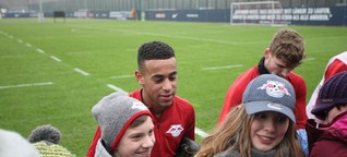 RB Leipzigs Neuzugang Tyler Adams stellt sich den Fans