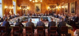 Männer-Gipfel im Rathaus: Dieses Foto zeigt, wer in Deutschland die Macht hat