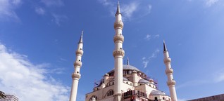 Religiöse Toleranz und Bauboom in Tirana