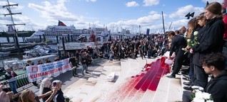Cruise Days: "Blutiger" Protest von Klima-Aktivisten gegen Kreuzfahrt