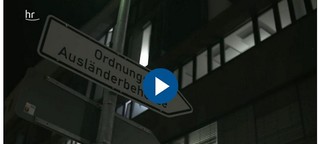  Frankfurter Ausländerbehörde am Limit Zwölf Stunden Warten auf das Gespräch mit dem Sachbearbeiter 