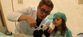 Aktion von Kölner Medizinstudenten: Großer Andrang im Teddybär-Krankenhaus