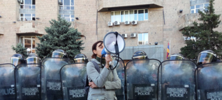 „Frauen müssen ungehorsam sein" - Interview mit der armenischen Feministin Anna Nikoghosyan