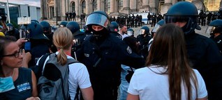 „Querdenker" verbreiten gezielt Fakenews über Demo-Wochenende