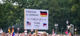 QAnon: Wie eine gefährliche Verschwörungserzählung in Deutschland Fuß fassen konnte
