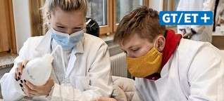 Duderstadt: Schüler der BBS verschenken selbst gemachtes Desinfektionsmittel zu Weihnachten
