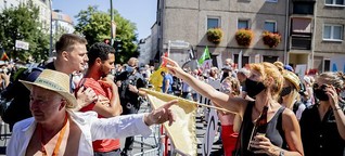 „Querdenker" planen Bundestags-Blockade - und drohen mit Gewalt