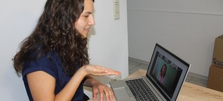 Die Hand ans Kinn legen: So funktioniert ein Online-Kurs für Gebärdensprache