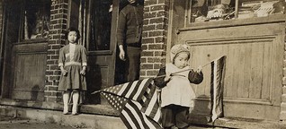 Postcards from a Young America - the Leonard A. Lauder Archive