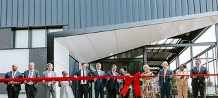 Colin-on-Cars - Daimler Truck opens new headquarters
