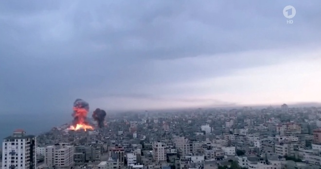 Israel bombardiert  Gaza nach beispiellosem HAMAS Terrorangriff vom 7.Oktober 23